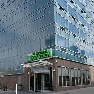 https://wyndham-garden-long-island-city-manhattan-view-hotel.us-newyorkcity.com