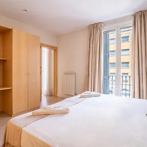 classy-3bed-3bath-apartment-in-eixample.catalonia-hotels.com/