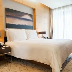 one-bedroom-apartment-at-the-address-dubai-mall.dubaihotelsoffers.com/